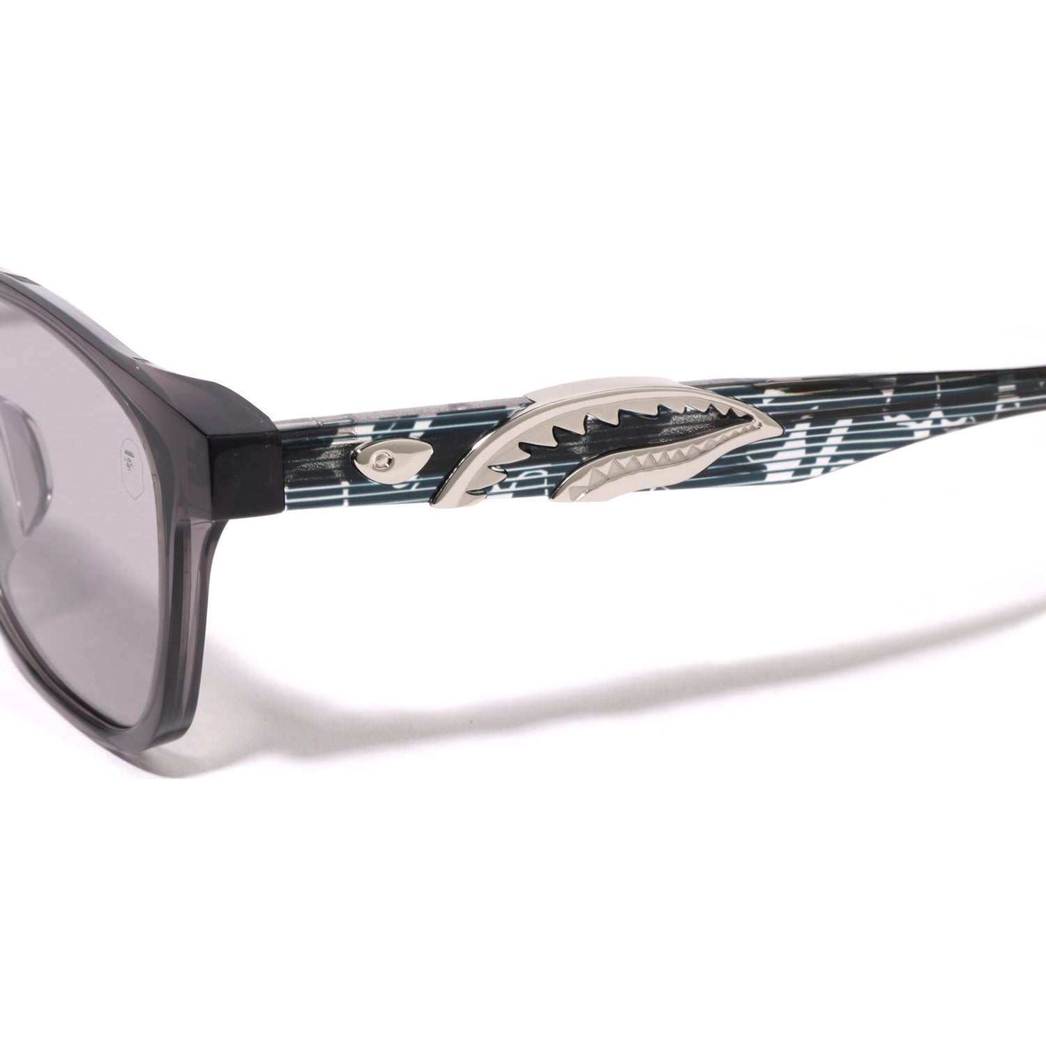 SHARK SUNGLASSES #5 MENS - Image 3
