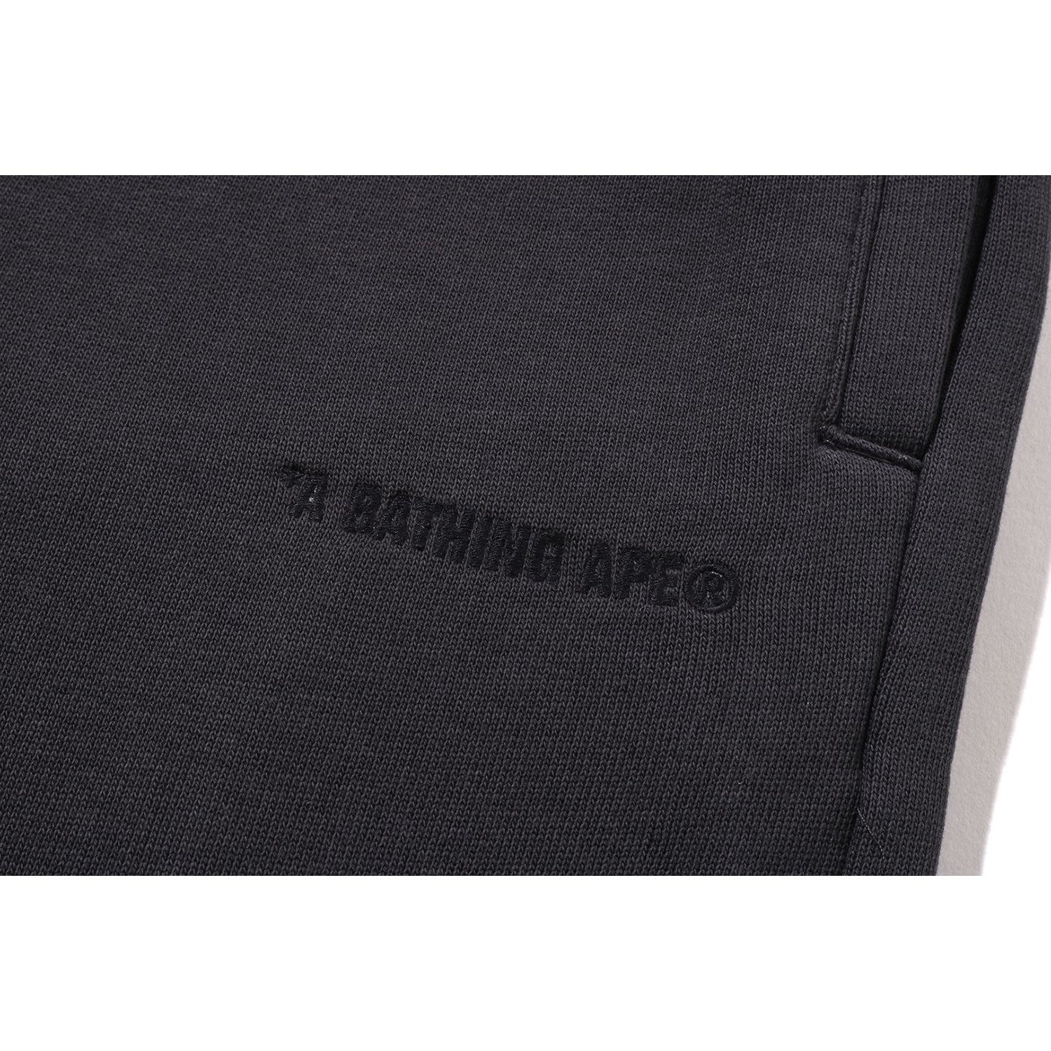 BATHING APE LOGO KNEE LENGTH RELAXED FIT SWEAT SHORTS MENS - Image 3